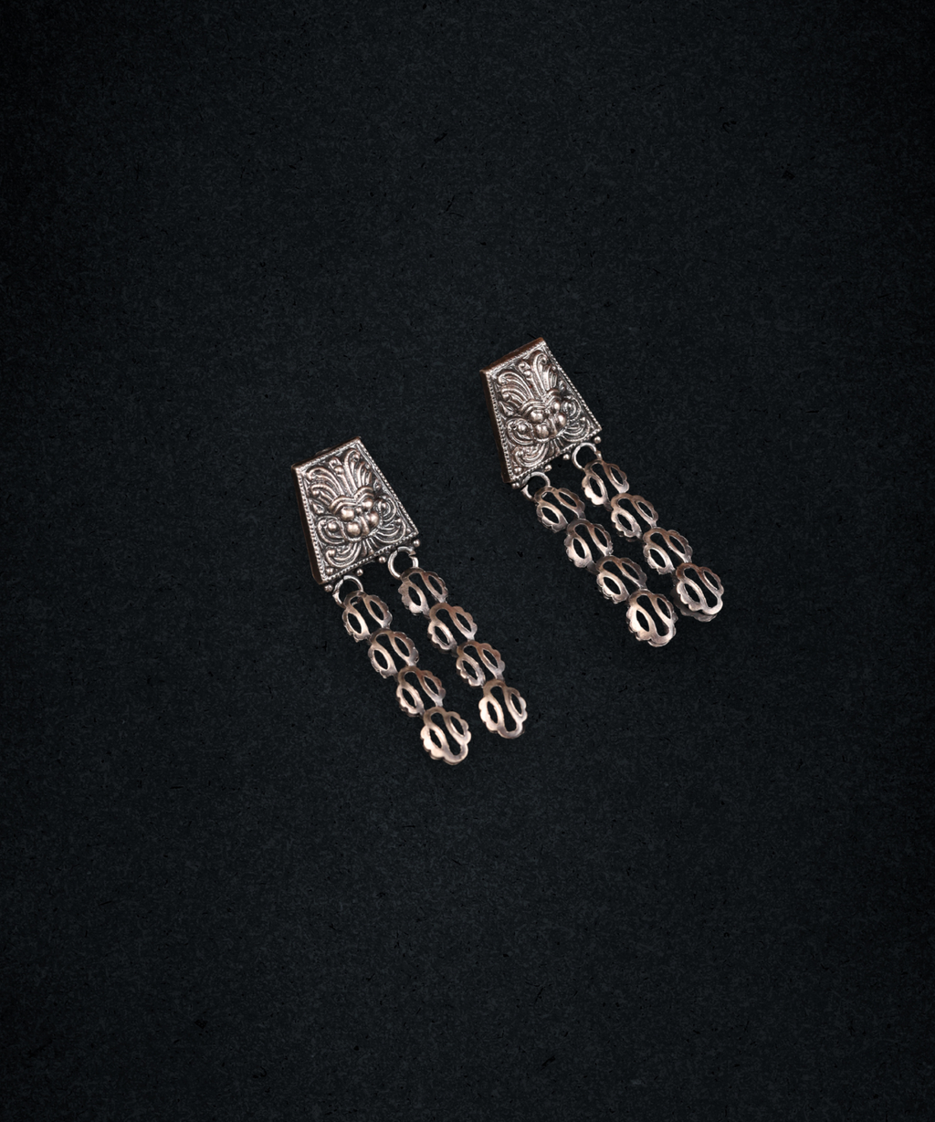 Chapla Haar Three Lined Oxidised Set
