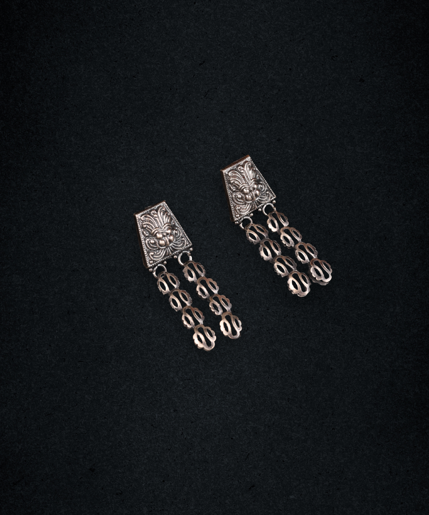 Chapla Haar Three Lined Oxidised Set