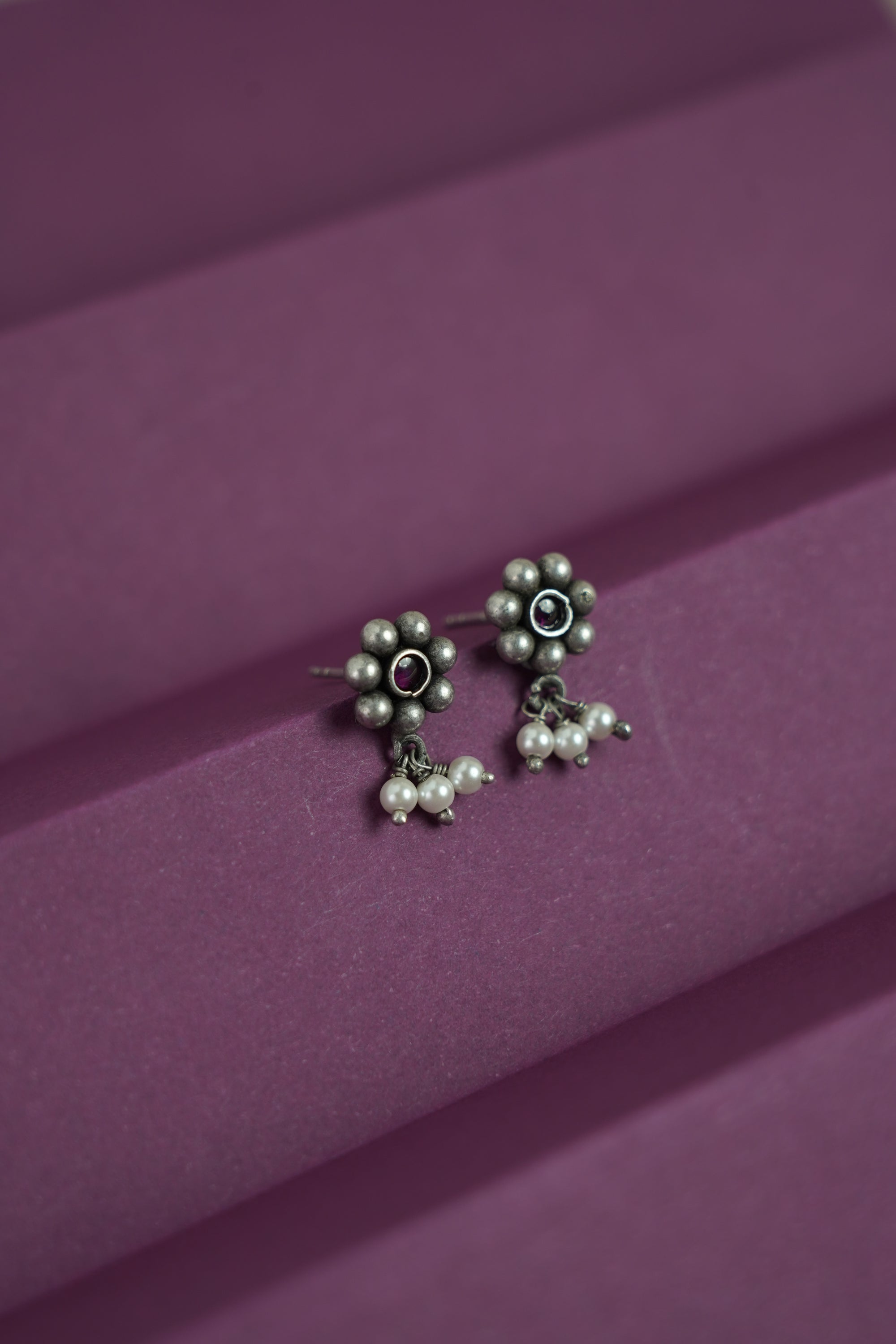 Floral Butti with Latkan